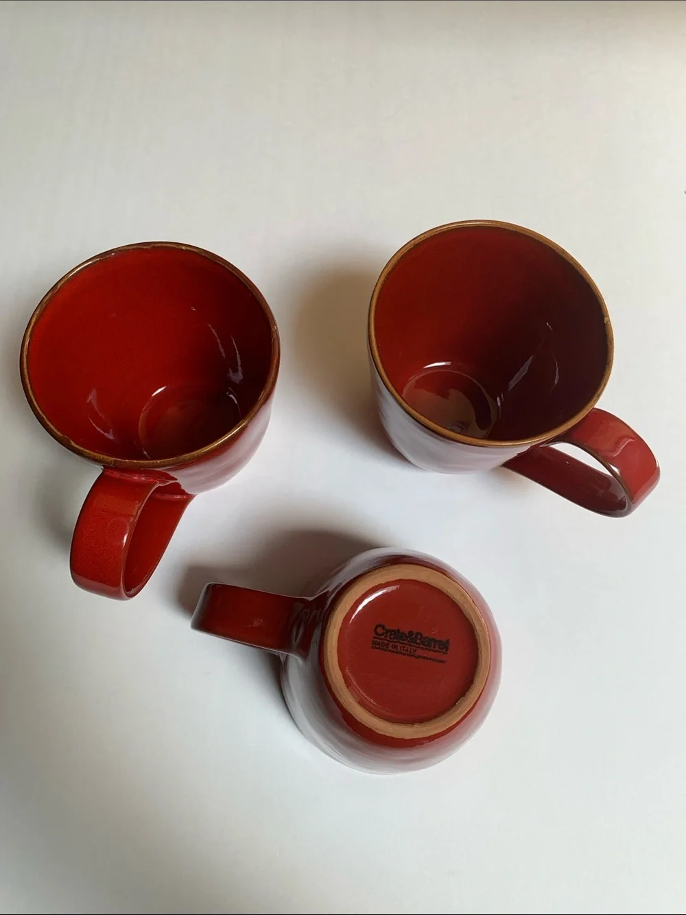 Crate&Barrel Red Ceramic Mug Set. Excellent pre-Owned. Set of 3. Made in Italy.
